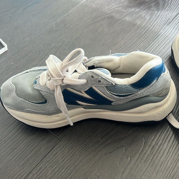New balance sneakers 57/40 - Picture 2 of 4